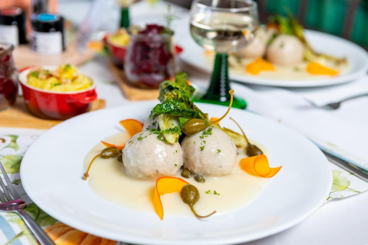 Dollenchen Gasthaus Stuckatz מראה חיצוני תמונה